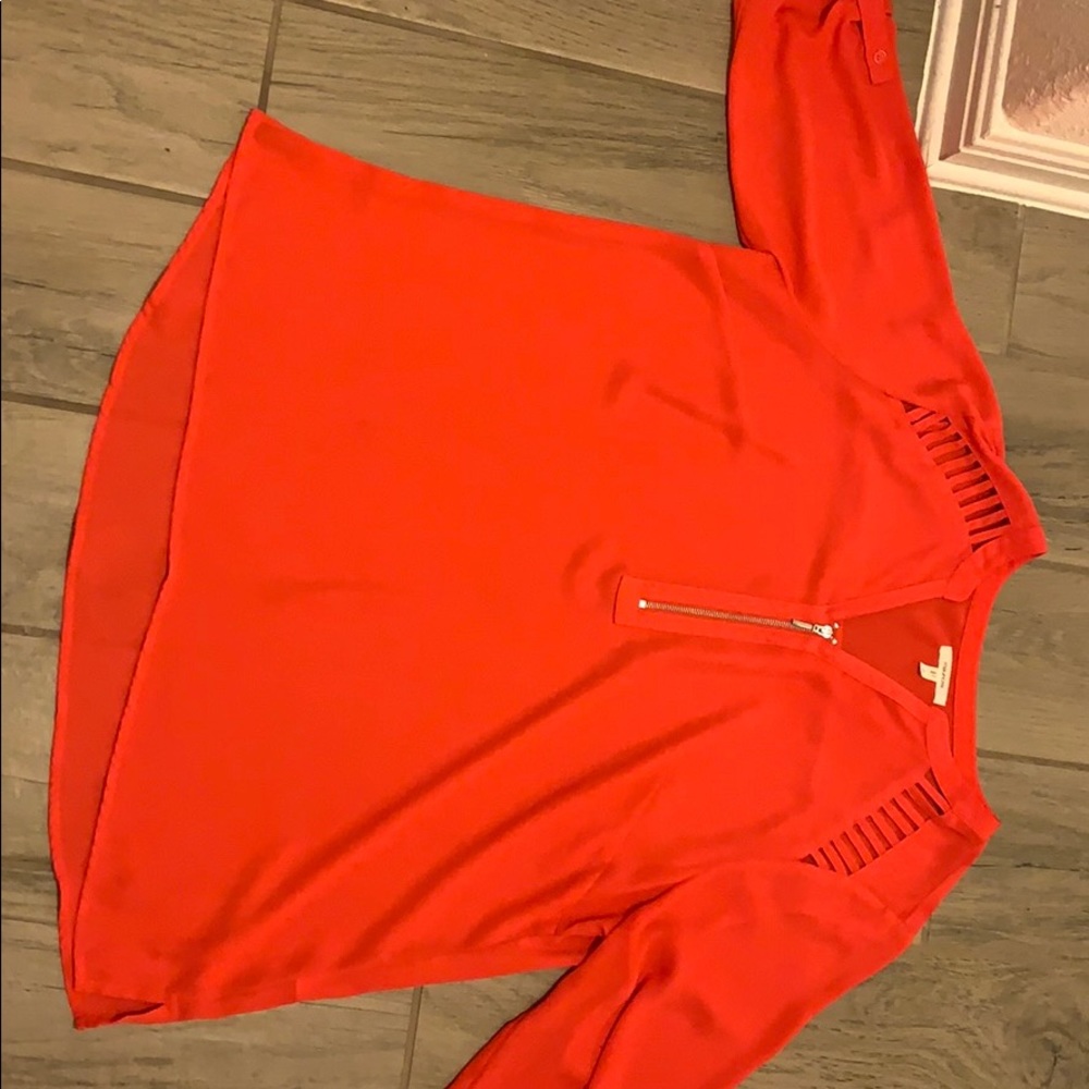 Maurices 3/4 length top. Worn 1. Cute zipper!